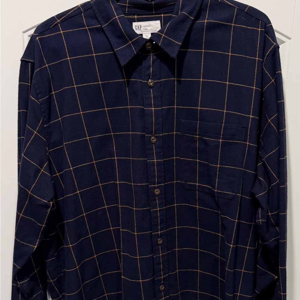 GAP Navy and Tan Plaid Men's Shirt